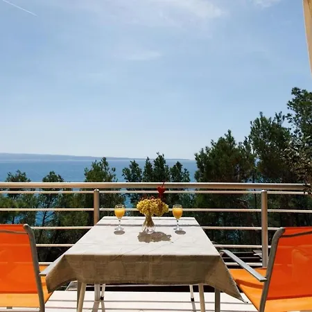 Beautiful For 3 Adults Next To The * Split